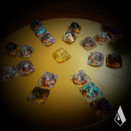 Orgonite Petite Pyramide – Image 4